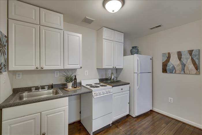 1332 Newton ST NE Washington DC apartment kitchen